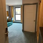 Carraig Townhouse Hotel *