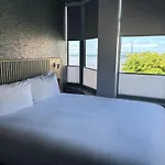 Carraig Townhouse Hotel *