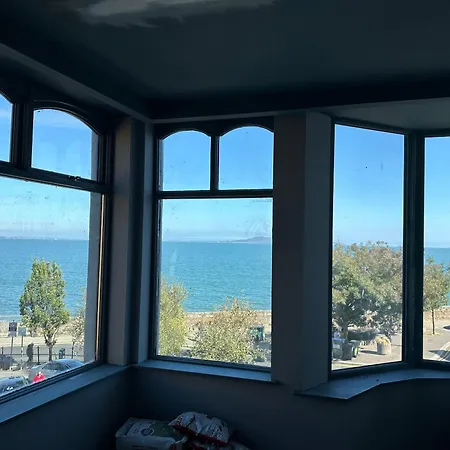 Carraig Townhouse فندق