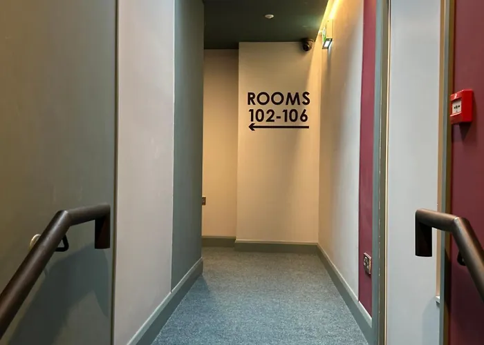 Отель Carraig Townhouse *